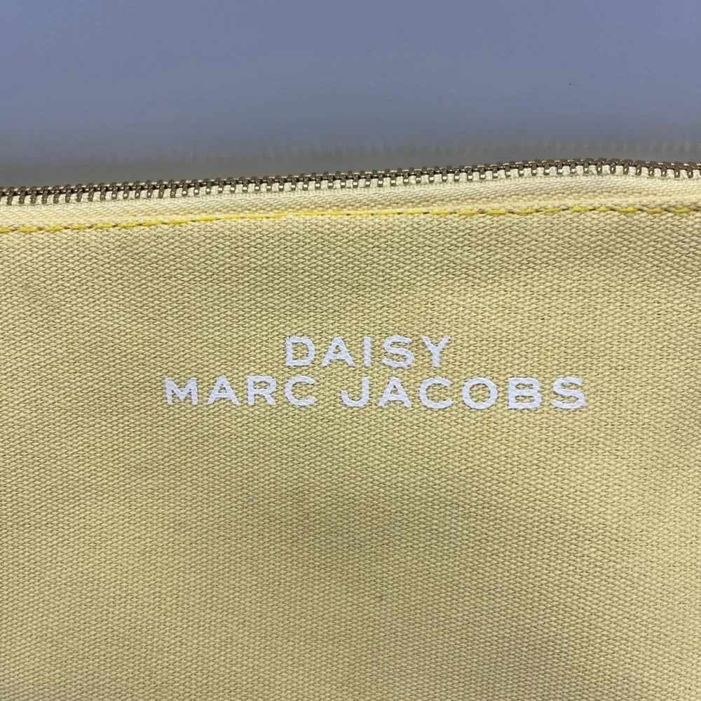 Marc Jacobs Daisy Light Yellow Pouch